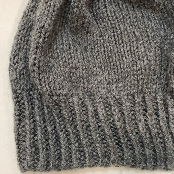 Grey knitted beanie hat - Picture 8 of 11